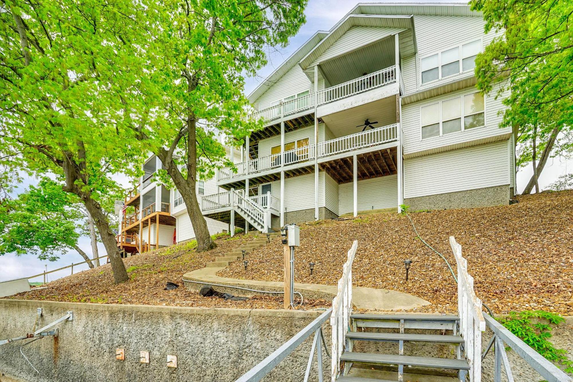 Townhouse With Shared Dock On Lake Of The Ozarks! Экстерьер фото