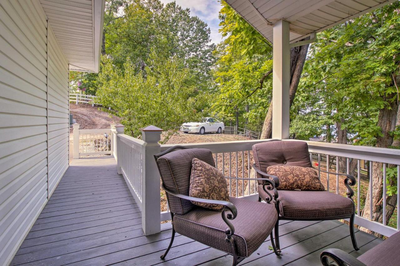 Вилла Townhouse With Shared Dock On Lake Of The Ozarks! Экстерьер фото